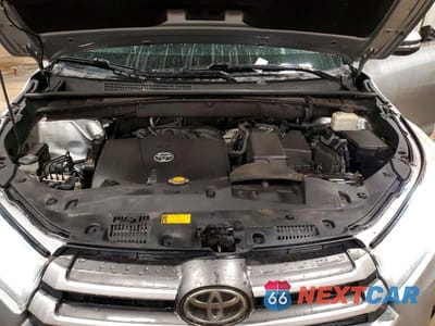 Zdjęcie 12 z 13 samochodu: 2017 TOYOTA HIGHLANDER LE VIN:5TDBZRFH2HS382461 - miniatura