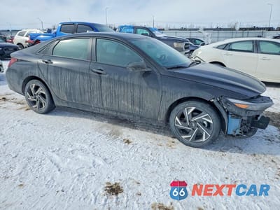 Czwarte zdjęcie samochodu z boku: 2025 HYUNDAI ELANTRA SEL SPORT VIN:KMHLM4DG3SU971064 - miniatura
