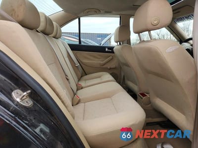 Zdjęcie 10 z 12 samochodu: 2000 VOLKSWAGEN JETTA GL TDI VIN:3VWRF29M2YM198013 - miniatura