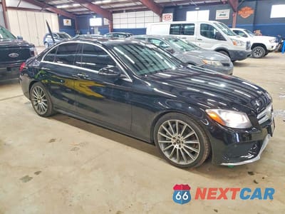 Czwarte zdjęcie samochodu z boku: 2017 MERCEDES-BENZ C 300 VIN:55SWF4JB8HU230896 - miniatura