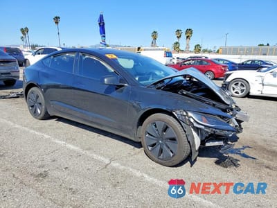 Czwarte zdjęcie samochodu z boku: 2024 TESLA MODEL 3 VIN:5YJ3E1EA5RF842935 - miniatura
