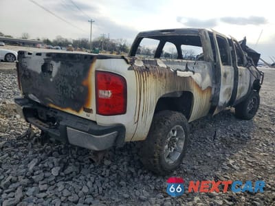 Trzecie zdjęcie samochodu z tyłu: 2011 CHEVROLET SILVERADO K2500 HEAVY DUTY LT VIN:1GC1KXCG7BF109460 - miniatura