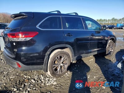 Trzecie zdjęcie samochodu z tyłu: 2019 TOYOTA HIGHLANDER LE VIN:5TDBZRFH2KS921913 - miniatura
