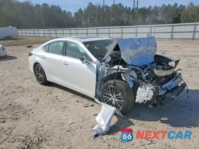Czwarte zdjęcie samochodu z boku: 2025 LEXUS ES 350 BASE VIN:58ADZ1B16SU214235 - miniatura
