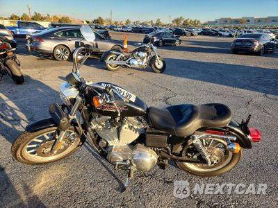 Trzecie zdjęcie samochodu z tyłu: 2000 HARLEY-DAVIDSON XL883 HUGGER VIN:1HD4CEM39YK117665 - miniatura