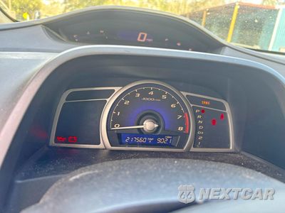 Zdjęcie 8 z 11 samochodu: 2010 HONDA CIVIC EXL VIN:2HGFA1F93AH516340 - miniatura