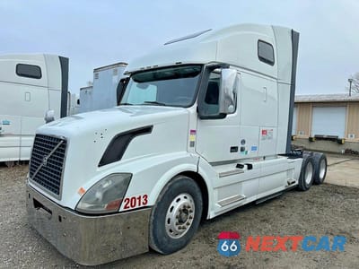 Drugie zdjęcie samochodu z przodu: 2018 VOLVO VN VNL VIN:4V4NC9EH9JN896145 - miniatura