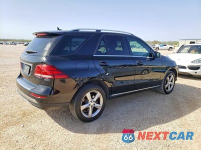 Trzecie zdjęcie samochodu z tyłu: 2017 MERCEDES-BENZ GLE 350 VIN:4JGDA5JB6HA846131 - miniatura