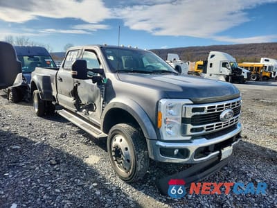 Czwarte zdjęcie samochodu z boku: 2023 FORD F450 SUPER DUTY VIN:1FT8W4DT4PED41329 - miniatura