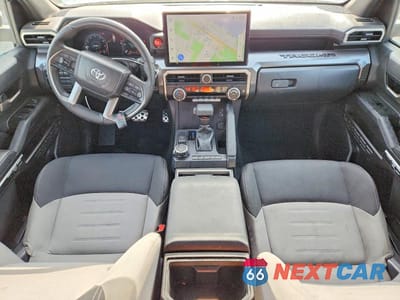 Zdjęcie 8 z 13 samochodu: 2024 TOYOTA TACOMA TRD SPORT VIN:3TMLB5JN3RM060976 - miniatura
