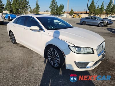 Czwarte zdjęcie samochodu z boku: 2019 LINCOLN MKZ RESERVE II VIN:3LN6L5MU7KR627269 - miniatura