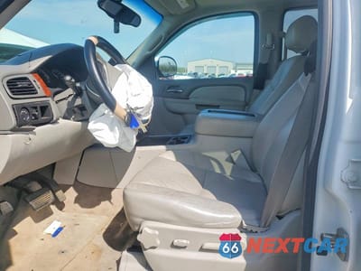 Zdjęcie 7 z 12 samochodu: 2013 CHEVROLET TAHOE C1500 LT VIN:1GNSCBE00DR290754 - miniatura