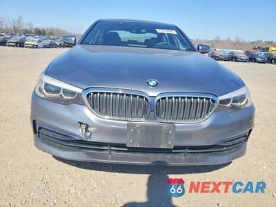 Piąte zdjęcie samochodu w środku: 2019 BMW 530 XI VIN:WBAJA7C56KWW06725 - miniatura
