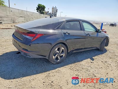 Trzecie zdjęcie samochodu z tyłu: 2023 HYUNDAI ELANTRA SEL VIN:KMHLS4AGXPU464969 - miniatura