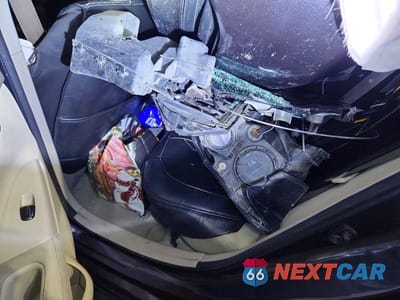 Zdjęcie 10 z 14 samochodu: 2014 NISSAN SENTRA S VIN:3N1AB7AP4EY252241 - miniatura