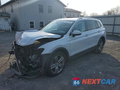 2018 VOLKSWAGEN TIGUAN SEL PREMIUM 3VV4B7AX3JM214092 - główne zdjęcie licytacji z USA - miniatura