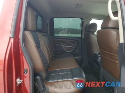 Zdjęcie 10 z 12 samochodu: 2017 NISSAN TITAN XD PLATINUM RESERVE VIN:1N6BA1F4XHN570718 - miniatura