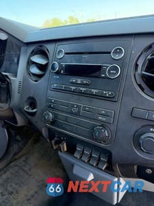 Zdjęcie 6 z 12 samochodu: 2015 FORD F350 SUPER DUTY VIN:1FDRF3GT0FEB26552 - miniatura