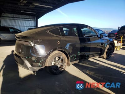 Trzecie zdjęcie samochodu z tyłu: 2026 TESLA MODEL Y VIN:7SAYGDEE0TF358105 - miniatura