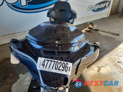 Piąte zdjęcie samochodu w środku: 2020 HARLEY-DAVIDSON FLHX VIN:1HD1KBC17LB674376 - miniatura