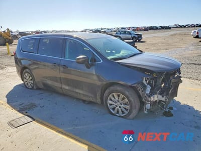 Czwarte zdjęcie samochodu z boku: 2019 CHRYSLER PACIFICA L VIN:2C4RC1AG2KR509550 - miniatura
