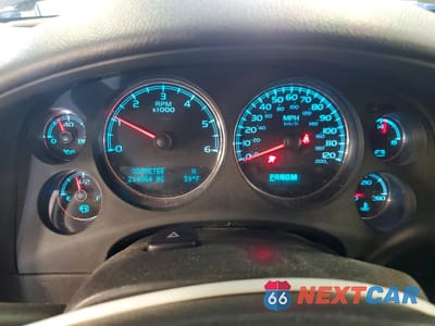 Zdjęcie 9 z 13 samochodu: 2011 CHEVROLET TAHOE K1500 LS VIN:1GNSKAE08BR200891 - miniatura