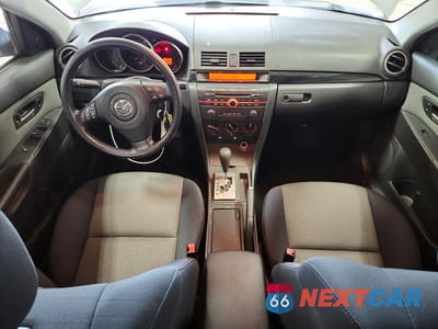 Zdjęcie 8 z 12 samochodu: 2005 MAZDA 3 I VIN:JM1BK32FX51317758 - miniatura