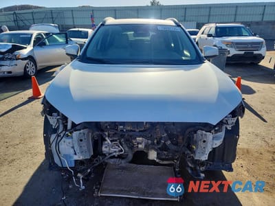 Piąte zdjęcie samochodu w środku: 2023 TOYOTA COROLLA CROSS LE VIN:7MUCAABG1PV077385 - miniatura