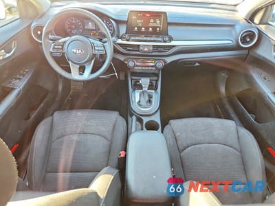 Zdjęcie 8 z 13 samochodu: 2019 KIA FORTE FE VIN:3KPF24AD9KE107314 - miniatura