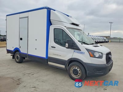 Czwarte zdjęcie samochodu z boku: 2022 FORD TRANSIT DELIVERY TRUCK VIN:1FDBW5Z85NKA39624 - miniatura