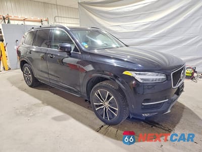 Czwarte zdjęcie samochodu z boku: 2016 VOLVO XC90 T5 VIN:YV4102XK3G1080077 - miniatura