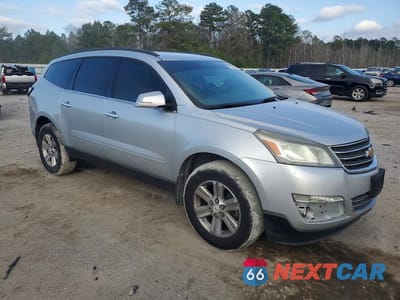 Czwarte zdjęcie samochodu z boku: 2013 CHEVROLET TRAVERSE LT VIN:1GNKRJKD2DJ114075 - miniatura