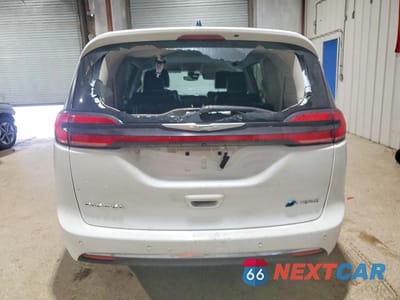 Zdjęcie 6 z 12 samochodu: 2024 CHRYSLER PACIFICA HYBRID SELECT VIN:2C4RC1S74RR170959 - miniatura