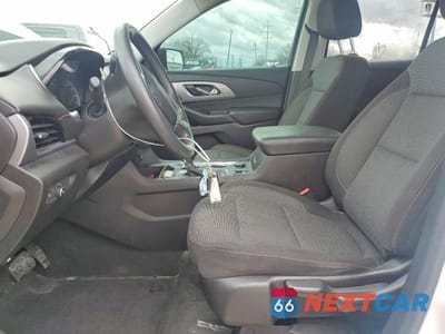 Zdjęcie 7 z 13 samochodu: 2018 CHEVROLET TRAVERSE LS VIN:1GNERFKW7JJ151159 - miniatura