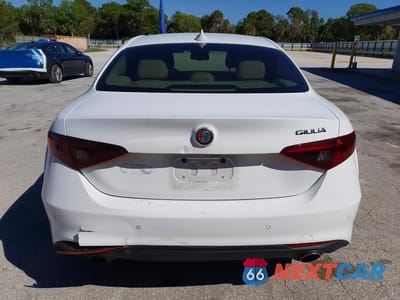 Zdjęcie 6 z 11 samochodu: 2018 ALFA ROMEO GIULIA TI VIN:ZARFAECN0J7581364 - miniatura