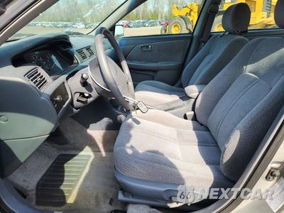 Zdjęcie 7 z 12 samochodu: 2001 TOYOTA CAMRY CE VIN:4T1BG22K51U029661 - miniatura