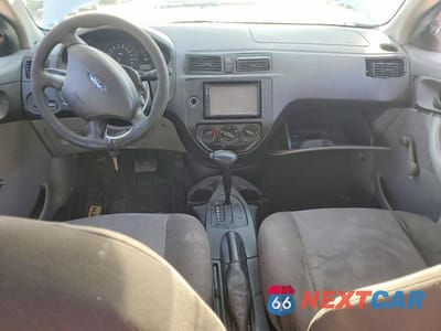 Zdjęcie 8 z 11 samochodu: 2006 FORD FOCUS ZX4 VIN:1FAFP34N86W250479 - miniatura