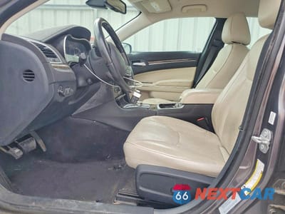 Zdjęcie 7 z 12 samochodu: 2018 CHRYSLER 300 LIMITED VIN:2C3CCAEG3JH126919 - miniatura