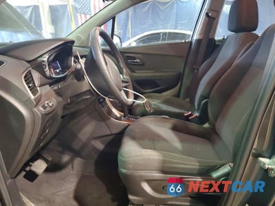 Zdjęcie 7 z 13 samochodu: 2019 CHEVROLET TRAX LS VIN:3GNCJKSB9KL398214 - miniatura