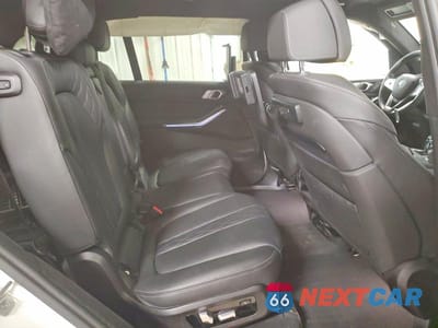 Zdjęcie 11 z 12 samochodu: 2022 BMW X7 XDRIVE40I VIN:5UXCW2C04N9J30464 - miniatura