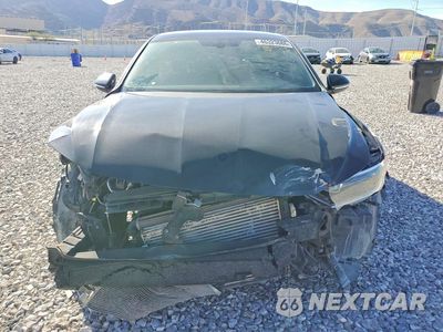 Piąte zdjęcie samochodu w środku: 2019 VOLKSWAGEN JETTA GLI VIN:3VW5T7BU7KM263248 - miniatura