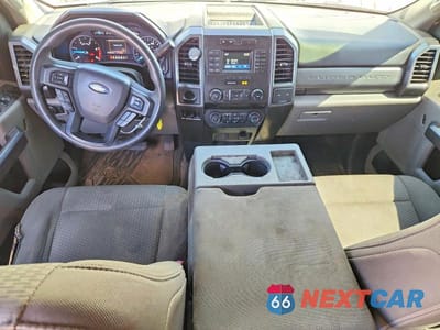 Zdjęcie 8 z 13 samochodu: 2019 FORD F350 XLT DRW 6.7L V8 TDSL EXT CAB VIN:1FT8X3CT2KEC44616 - miniatura