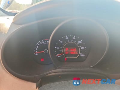 Zdjęcie 9 z 12 samochodu: 2018 KIA SOUL + VIN:KNDJP3A57J7590850 - miniatura