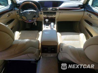 Zdjęcie 8 z 12 samochodu: 2013 LEXUS LS 460 L VIN:JTHGL1EF5D5048626 - miniatura