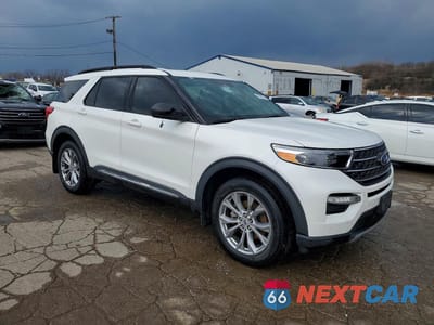 Czwarte zdjęcie samochodu z boku: 2022 FORD EXPLORER XLT VIN:1FMSK8DH7NGA67299 - miniatura