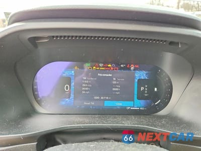 Zdjęcie 9 z 14 samochodu: 2025 VOLVO XC40 PLUS VIN:YV4L12UC1S2483609 - miniatura