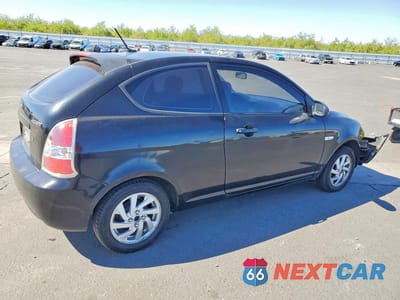 Trzecie zdjęcie samochodu z tyłu: 2008 HYUNDAI ACCENT GS VIN:KMHCM36C58U102897 - miniatura