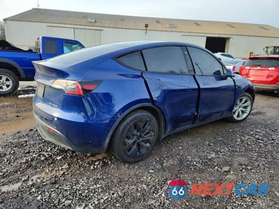 Trzecie zdjęcie samochodu z tyłu: 2021 TESLA MODEL Y VIN:5YJYGAEE9MF202352 - miniatura
