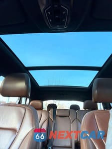 Piąte zdjęcie samochodu w środku: 2017 AUDI Q7 PREMIUM PLUS VIN:WA1LAAF72HD016784 - miniatura