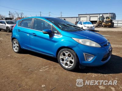 Czwarte zdjęcie samochodu z boku: 2013 FORD FIESTA TITANIUM VIN:3FADP4FJ6DM103937 - miniatura